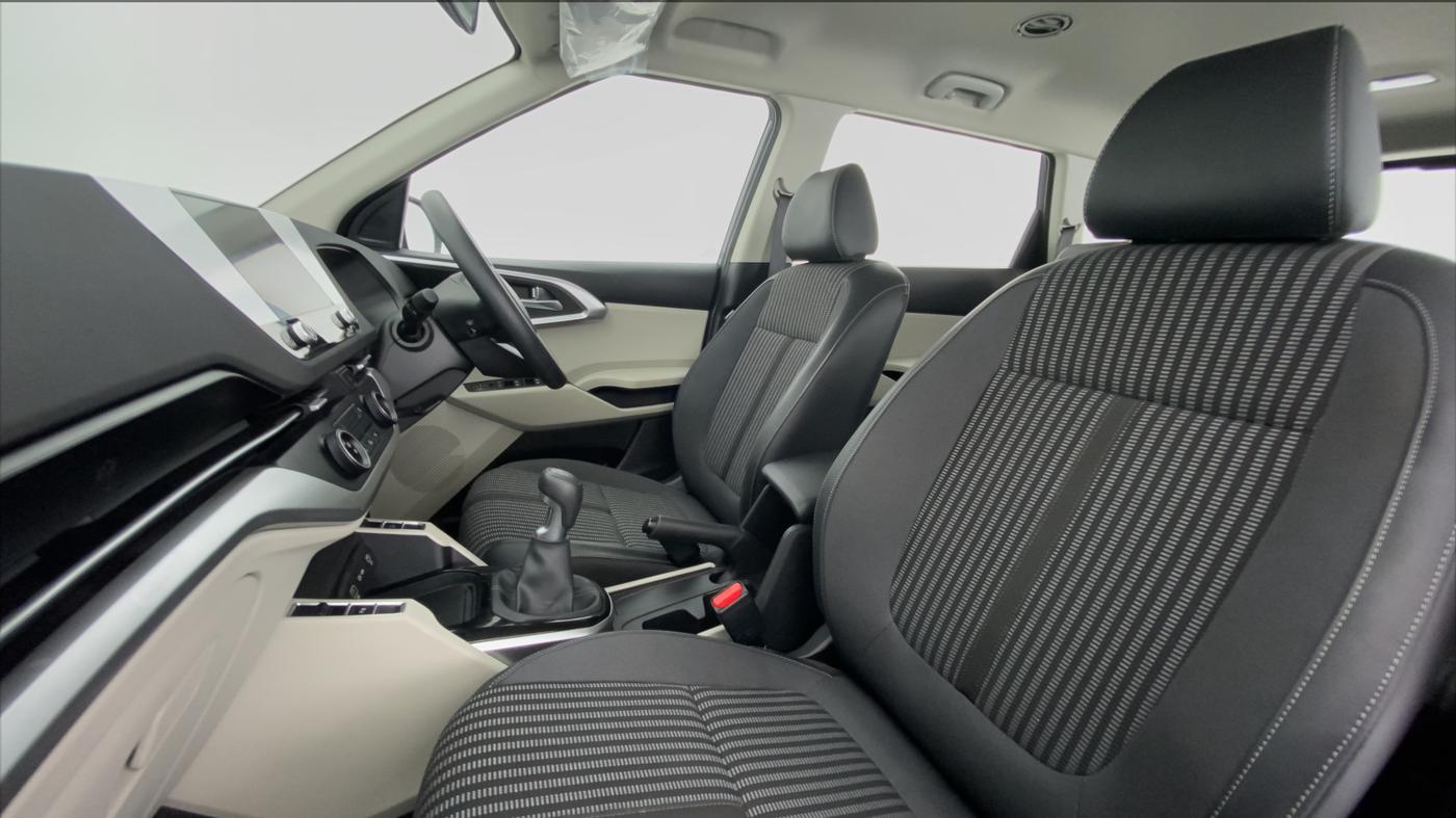 2022 KIA CARENS PRESTIGE 1.4G MT 7STR, Petrol, Manual, 1,931 km, Right Side Front Door Cabin