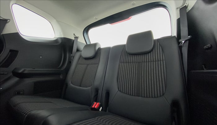 2022 KIA CARENS PRESTIGE 1.4G MT 7STR, Petrol, Manual, 1,931 km, Third Seat Row ( optional )