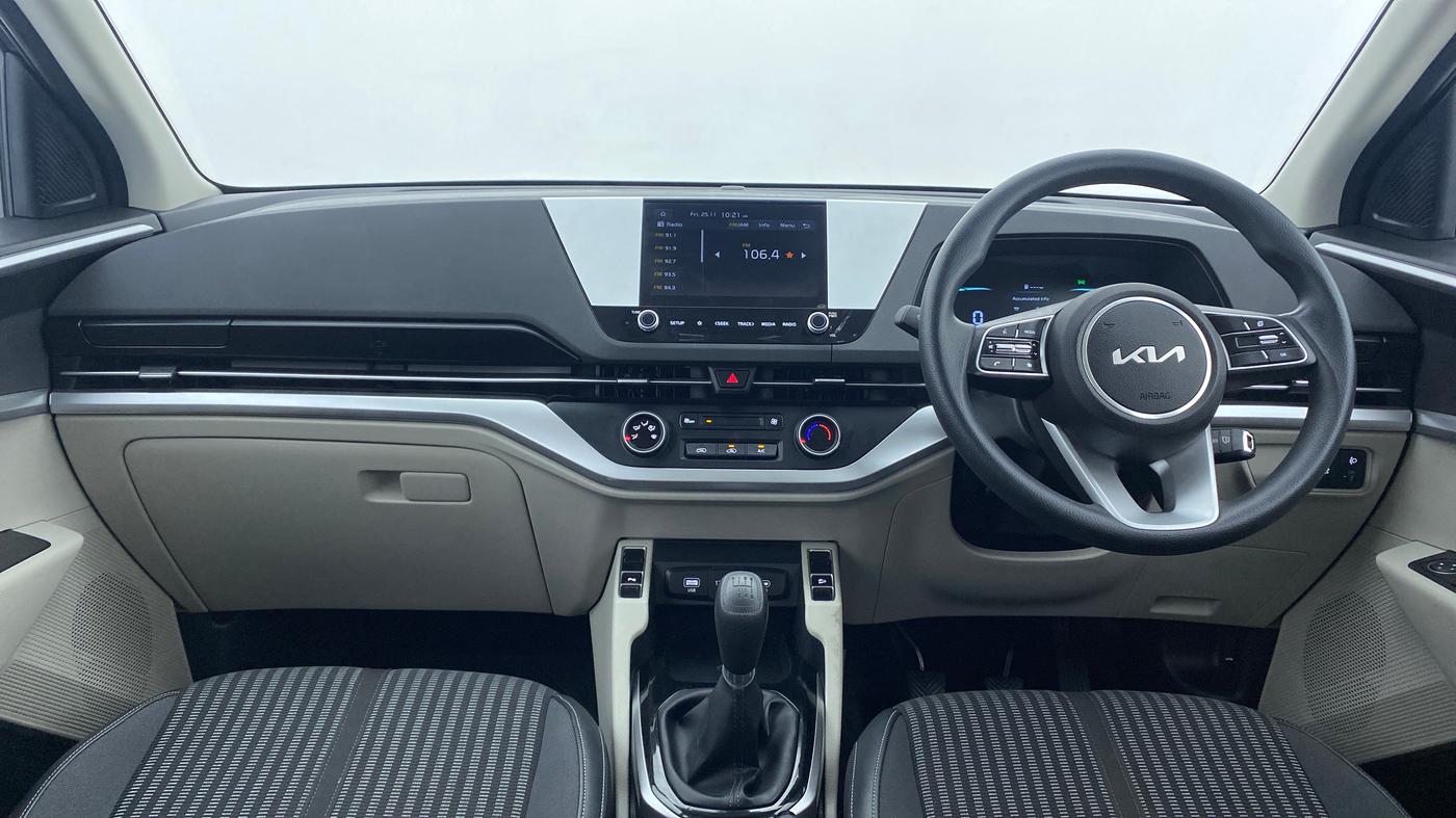 2022 KIA CARENS PRESTIGE 1.4G MT 7STR, Petrol, Manual, 1,931 km, Dashboard