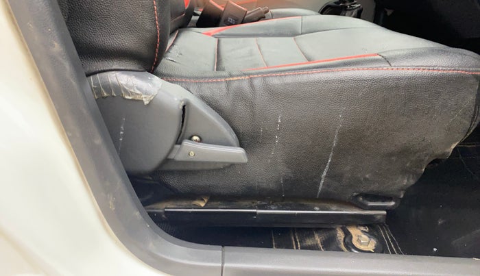 2017 Maruti Alto 800 LXI, Petrol, Manual, 40,170 km, Driver Side Adjustment Panel