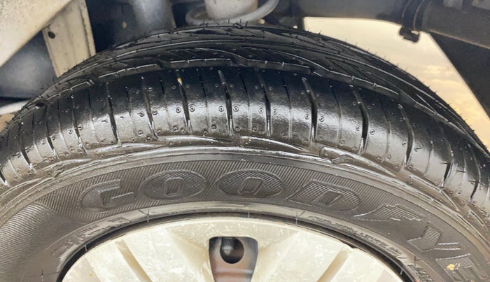 2017 Maruti Alto 800 LXI, Petrol, Manual, 40,170 km, Left Rear Tyre Tread