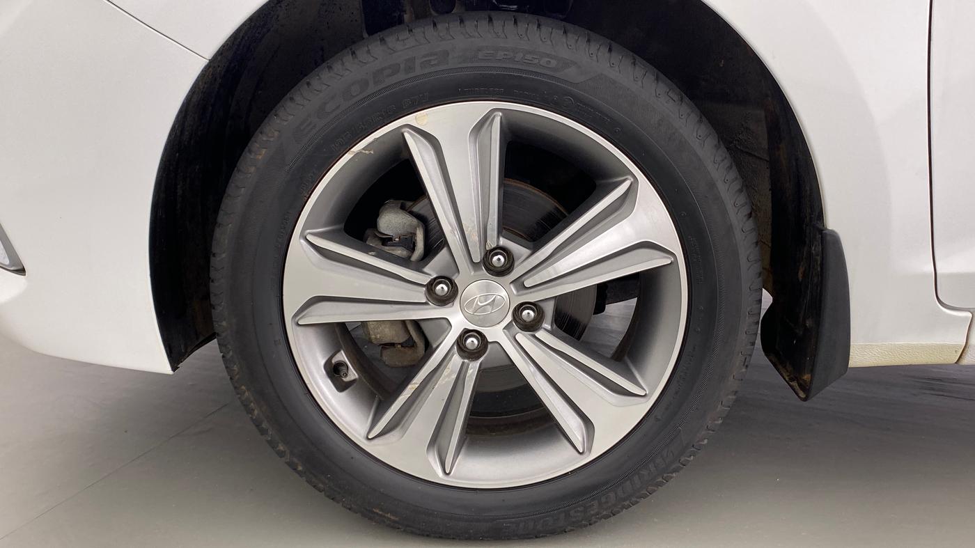 2018 Hyundai Verna 1.6 SX VTVT, Petrol, Manual, 49,112 km, Left Front Wheel