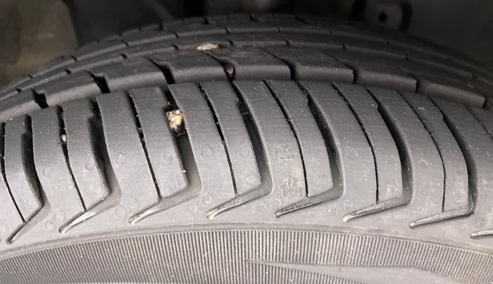 2019 Datsun Redi Go T (O), Petrol, Manual, 35,706 km, Right Front Tyre Tread