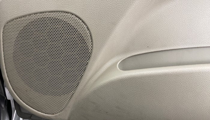 2016 Maruti Celerio ZXI D, Petrol, Manual, 26,654 km, Speaker