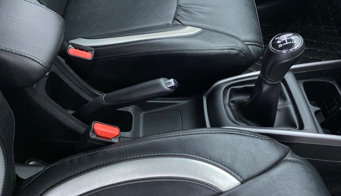 2020 Maruti XL6 ZETA SHVS, Petrol, Manual, 25,387 km, Gear Lever