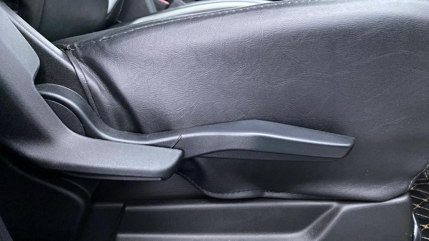 2020 Maruti XL6 ZETA SHVS, Petrol, Manual, 25,387 km, Driver Side Adjustment Panel