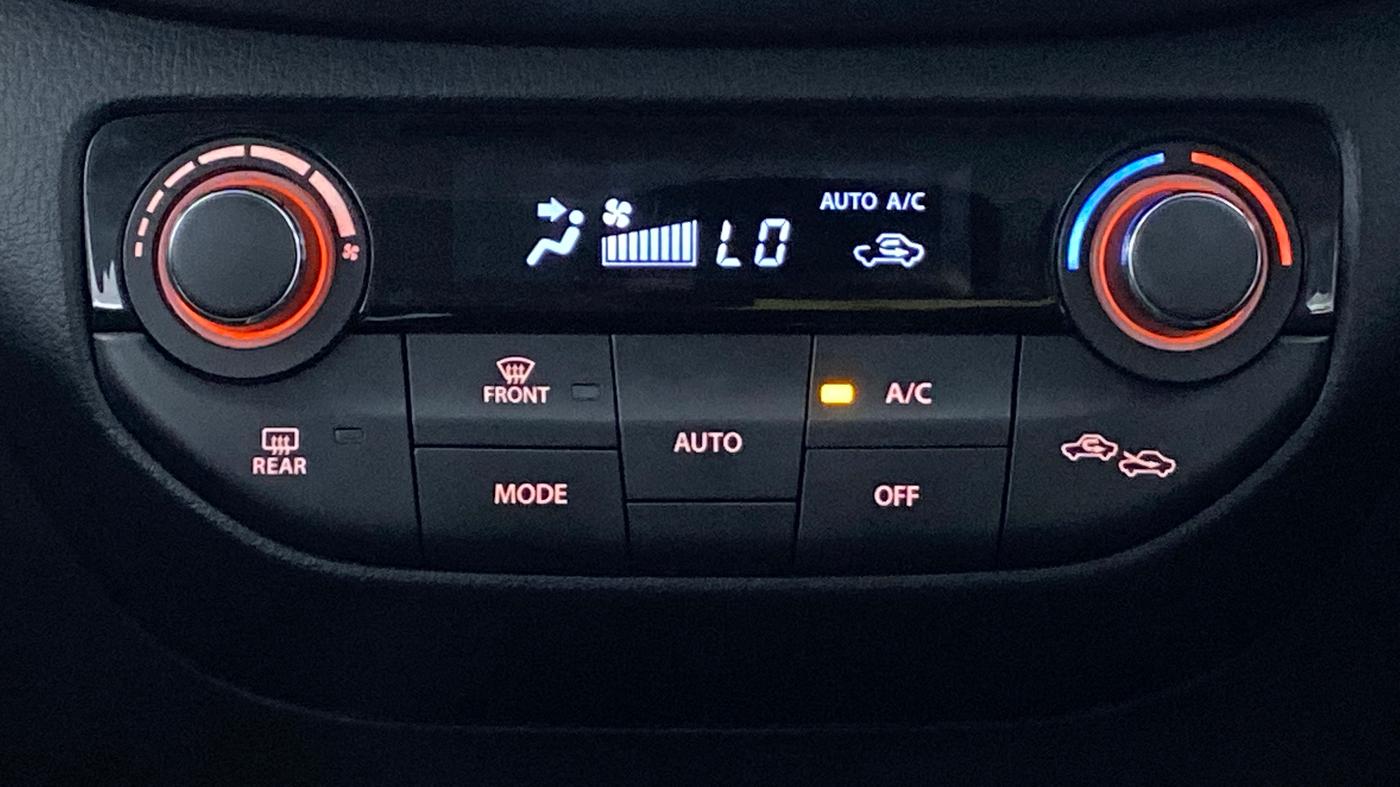 2020 Maruti XL6 ZETA SHVS, Petrol, Manual, 25,387 km, Automatic Climate Control