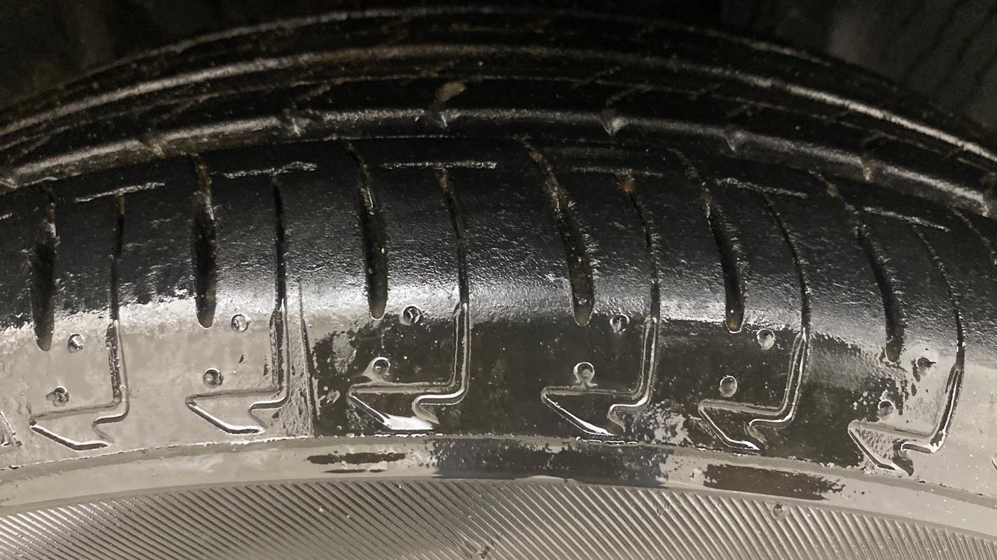 2018 Maruti IGNIS ALPHA 1.2, Petrol, Manual, 1,27,486 km, Right Front Tyre Tread