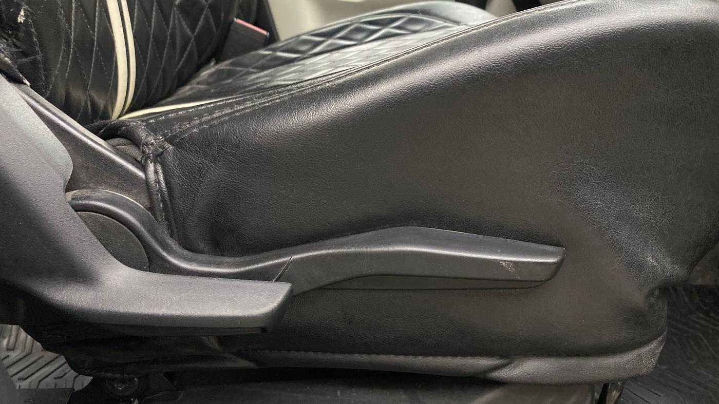 2018 Maruti IGNIS ALPHA 1.2, Petrol, Manual, 1,27,486 km, Driver Side Adjustment Panel