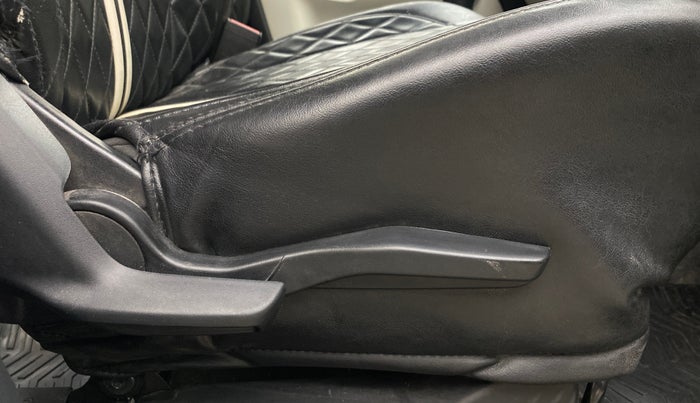 2018 Maruti IGNIS ALPHA 1.2, Petrol, Manual, 1,27,458 km, Driver Side Adjustment Panel