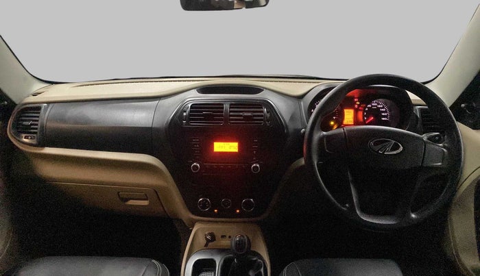 2016 Mahindra TUV300 T6+, Diesel, Manual, 31,628 km, Dashboard
