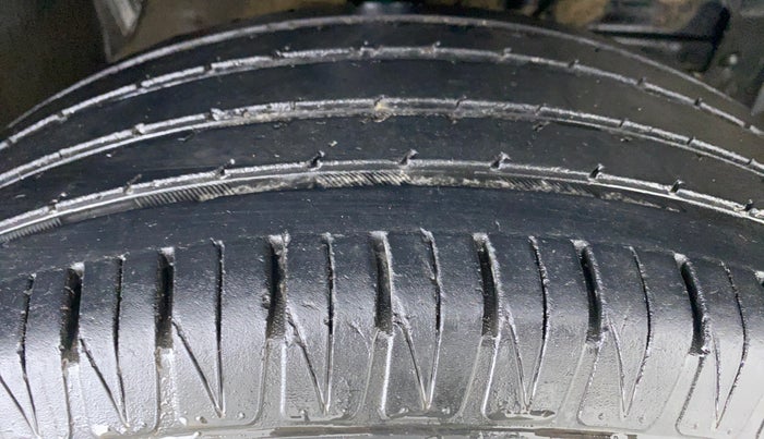 2019 Maruti Vitara Brezza ZDI + AMT, Diesel, Automatic, 30,309 km, Right Front Tyre Tread