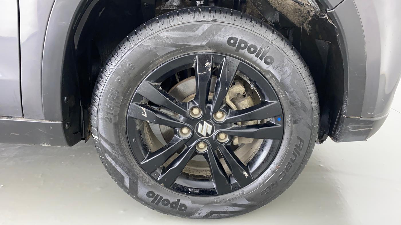 2019 Maruti Vitara Brezza ZDI + AMT, Diesel, Automatic, 30,309 km, Right Front Wheel