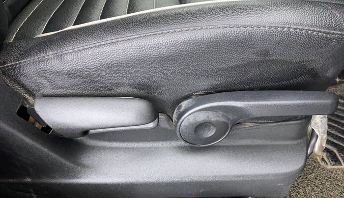 2019 Maruti Vitara Brezza ZDI + AMT, Diesel, Automatic, 30,309 km, Driver Side Adjustment Panel
