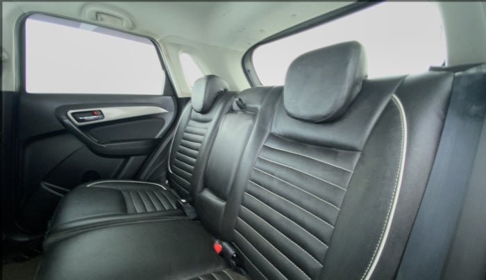 2019 Maruti Vitara Brezza ZDI + AMT, Diesel, Automatic, 30,309 km, Right Side Rear Door Cabin