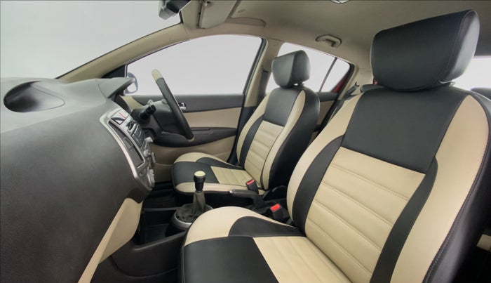 2013 Hyundai i20 SPORTZ 1.2 VTVT, Petrol, Manual, 61,664 km, Right Side Front Door Cabin