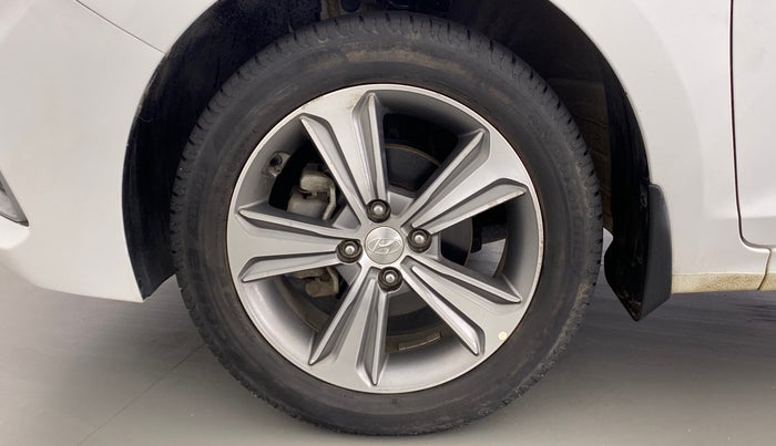 2018 Hyundai Verna 1.6 SX VTVT, Petrol, Manual, 21,486 km, Left Front Wheel