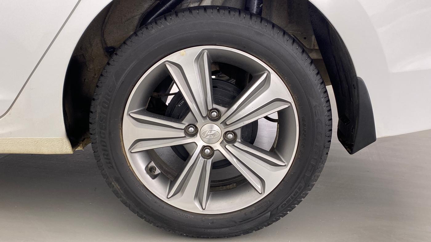 2018 Hyundai Verna 1.6 SX VTVT, Petrol, Manual, 21,486 km, Left Rear Wheel