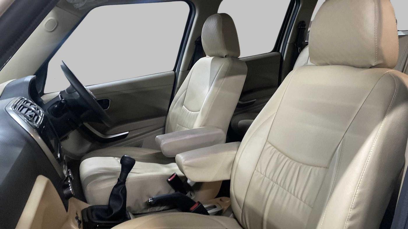 2021 Mahindra BOLERO NEO N 10, Diesel, Manual, 6,585 km, Right Side Front Door Cabin