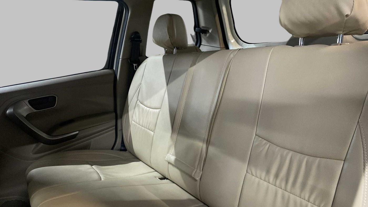 2021 Mahindra BOLERO NEO N 10, Diesel, Manual, 6,585 km, Right Side Rear Door Cabin