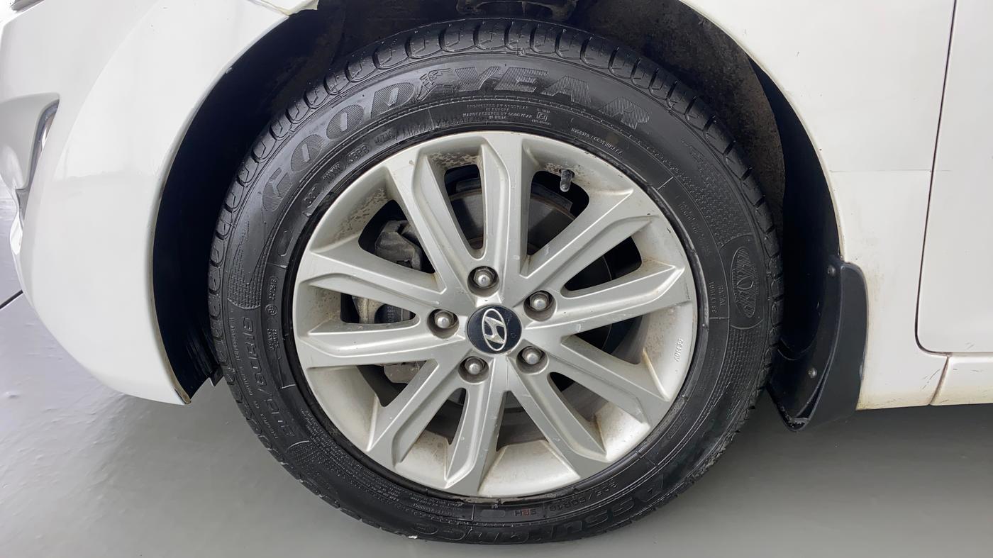 2015 Hyundai New Elantra SX 1.8 MT, Petrol, Manual, 96,832 km, Left Front Wheel