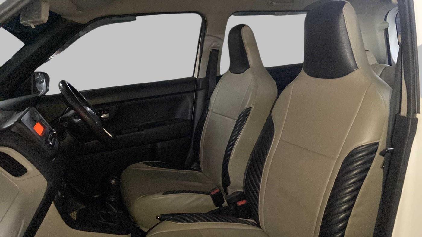 2019 Maruti New Wagon-R VXI 1.0, Petrol, Manual, 55,081 km, Right Side Front Door Cabin