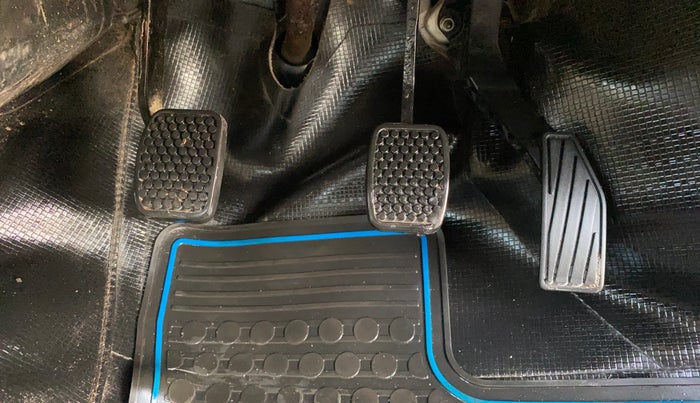 2019 Maruti Alto LXI, Petrol, Manual, 86,237 km, Pedals