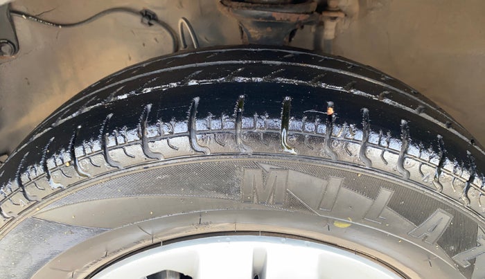 2019 Maruti Alto LXI, Petrol, Manual, 86,237 km, Left Front Tyre Tread