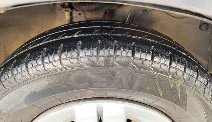 2019 Maruti Alto LXI, Petrol, Manual, 86,237 km, Right Front Tyre Tread