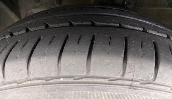 2020 Ford FREESTYLE TITANIUM 1.2 TI-VCT MT, Petrol, Manual, 32,850 km, Left Front Tyre Tread