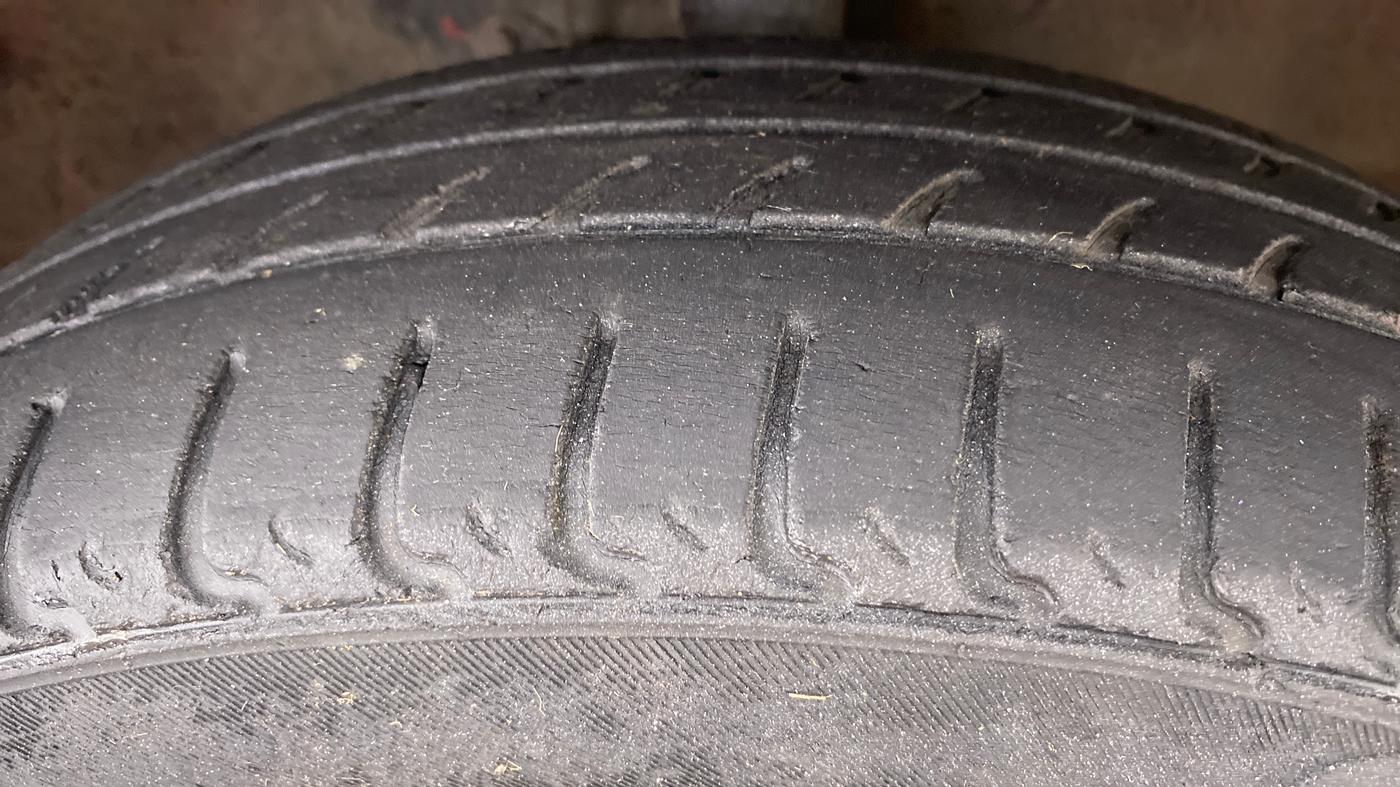 2018 Maruti Wagon R 1.0 VXI, Petrol, Manual, 30,971 km, Right Front Tyre Tread
