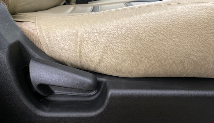 2018 Maruti Wagon R 1.0 VXI, Petrol, Manual, 30,971 km, Driver Side Adjustment Panel