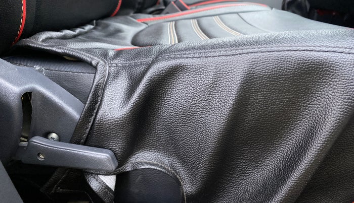 2019 Maruti Alto 800 LXI, Petrol, Manual, 24,166 km, Driver Side Adjustment Panel