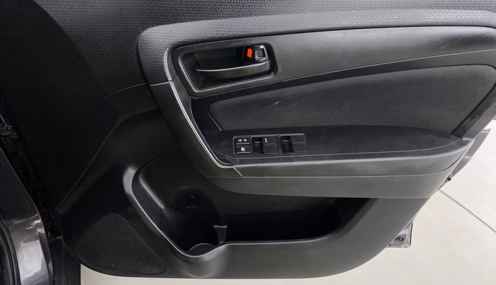 2020 Maruti Vitara Brezza VXI, Petrol, Manual, 72,255 km, Driver Side Door Panels Control