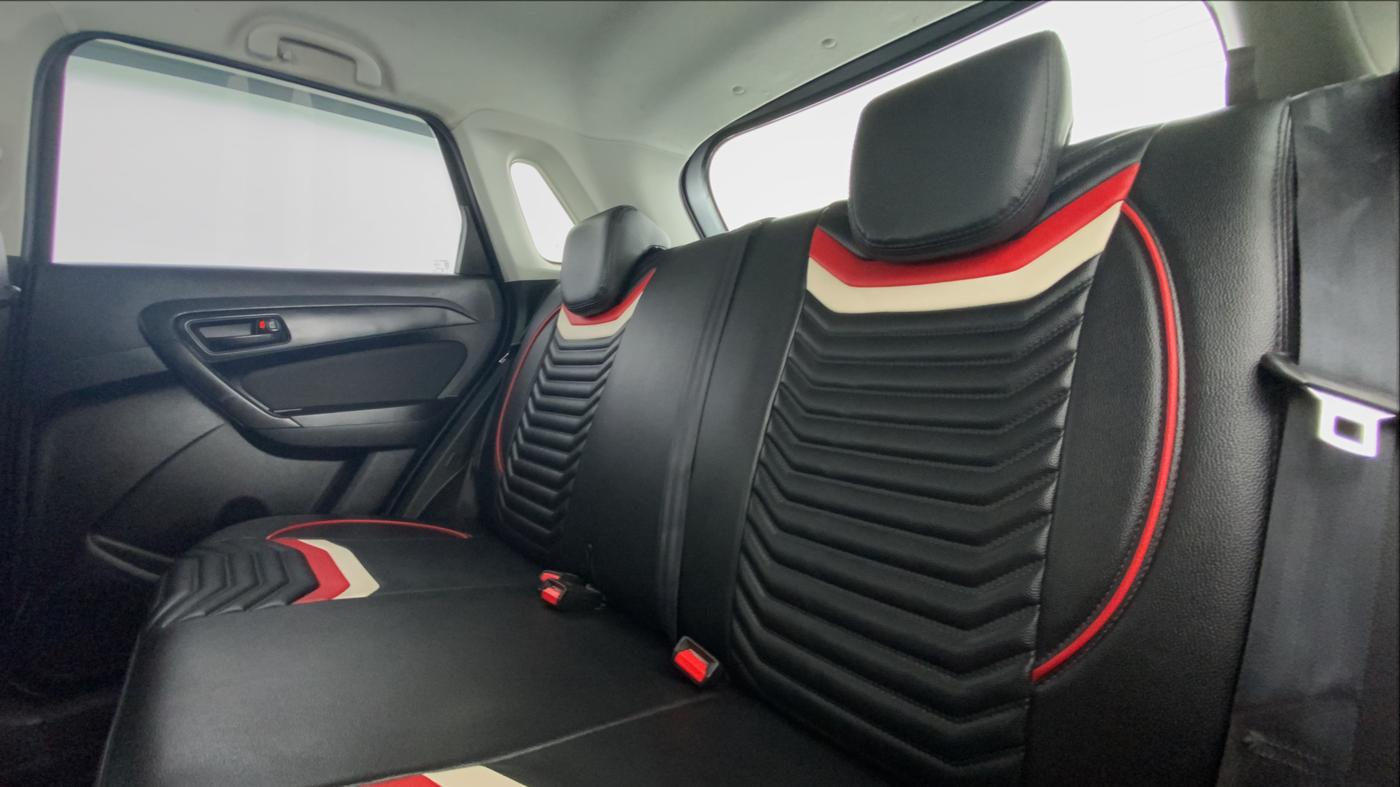2020 Maruti Vitara Brezza VXI, Petrol, Manual, 72,255 km, Right Side Rear Door Cabin