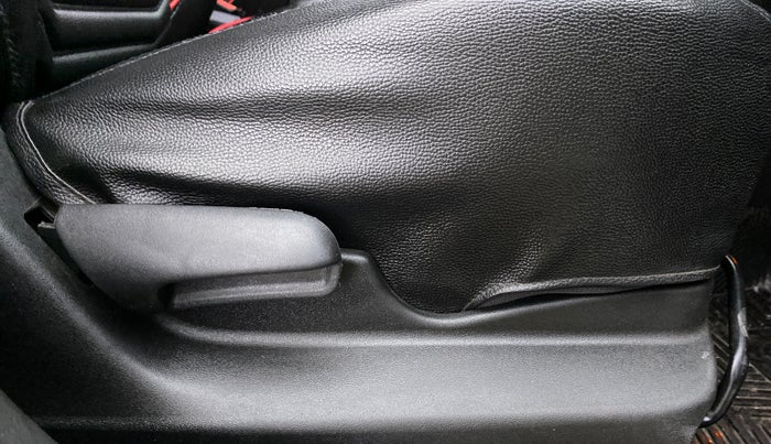 2020 Maruti Vitara Brezza VXI, Petrol, Manual, 72,255 km, Driver Side Adjustment Panel