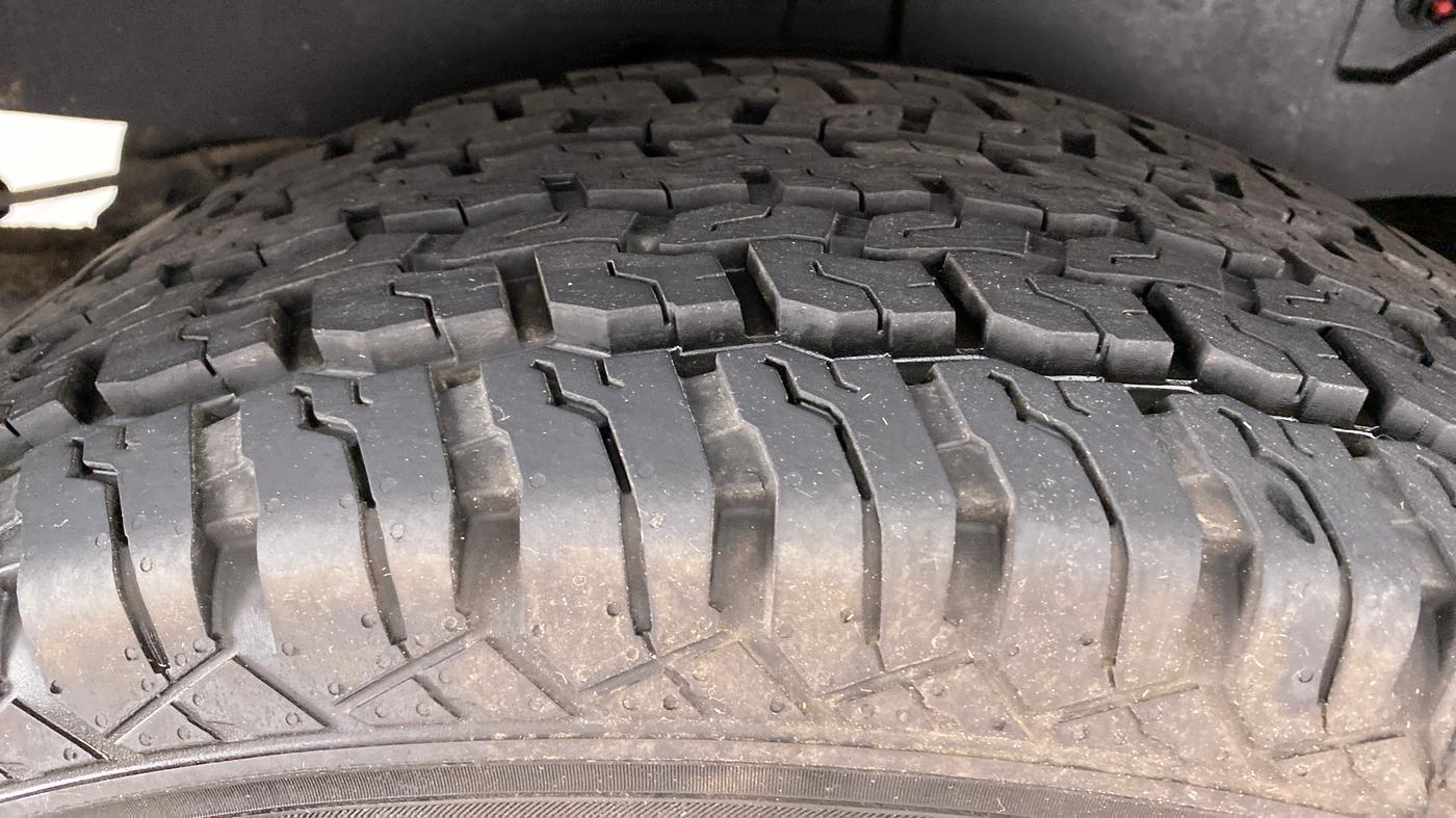2021 Mahindra Thar LX PETROL HT 4WD AT, Petrol, Automatic, 5,710 km, Right Rear Tyre Tread