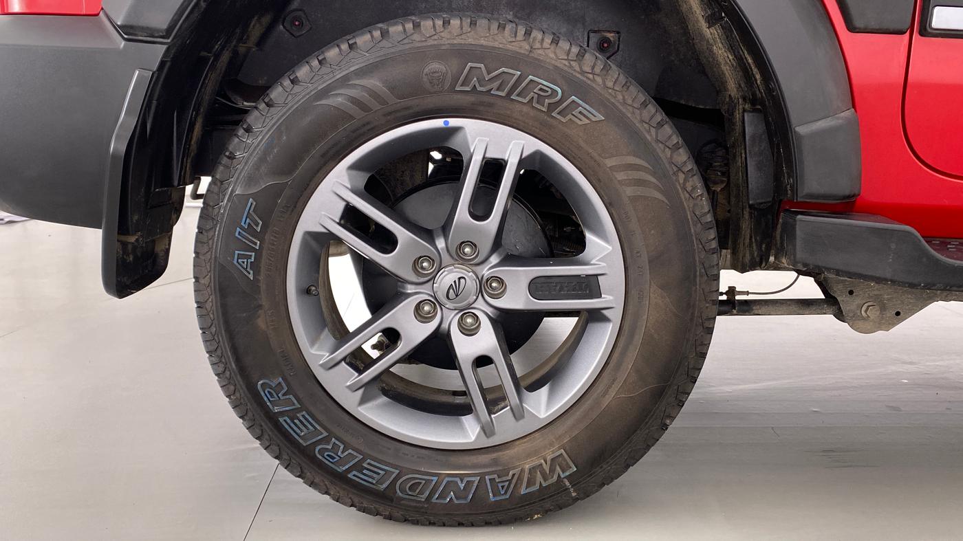 2021 Mahindra Thar LX PETROL HT 4WD AT, Petrol, Automatic, 5,710 km, Right Rear Wheel
