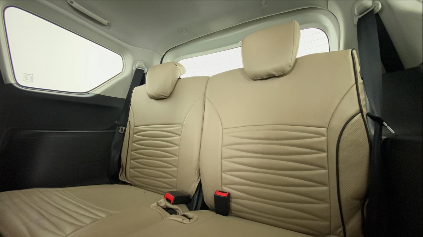 2020 Maruti XL6 ZETA AT SHVS, Petrol, Automatic, 63,285 km, Third Seat Row ( optional )