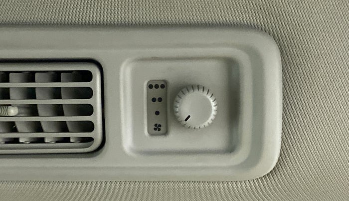 2020 Maruti XL6 ZETA AT SHVS, Petrol, Automatic, 63,285 km, Rear AC Temperature Control