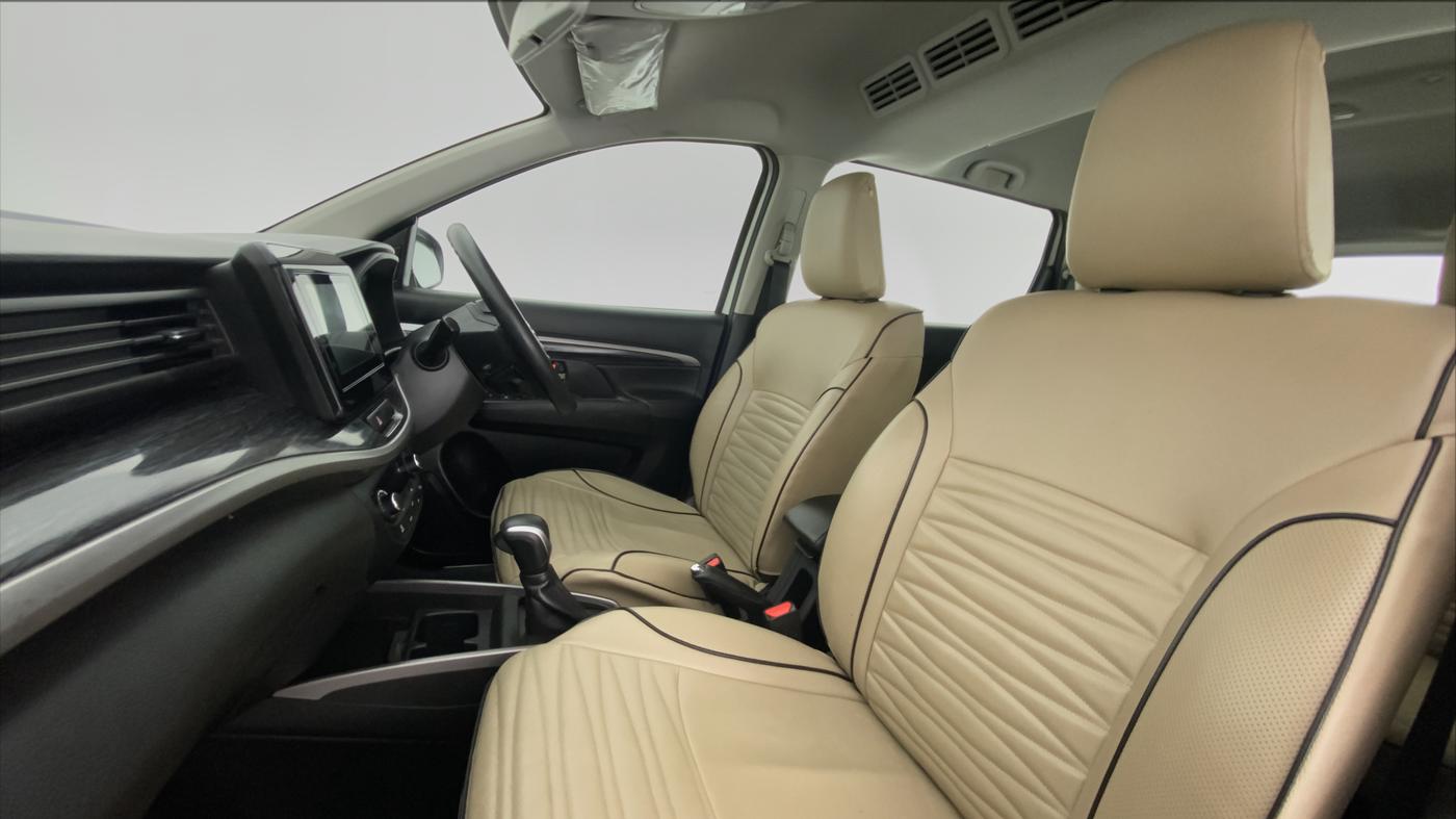 2020 Maruti XL6 ZETA AT SHVS, Petrol, Automatic, 63,285 km, Right Side Front Door Cabin