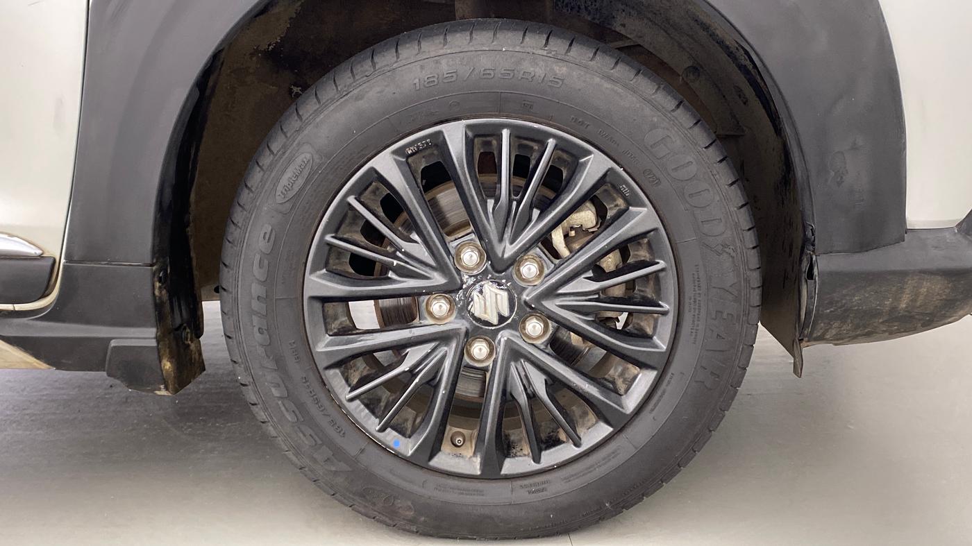 2020 Maruti XL6 ZETA AT SHVS, Petrol, Automatic, 63,285 km, Right Front Wheel