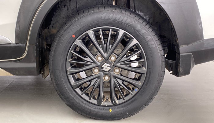 2020 Maruti XL6 ZETA AT SHVS, Petrol, Automatic, 63,285 km, Left Rear Wheel