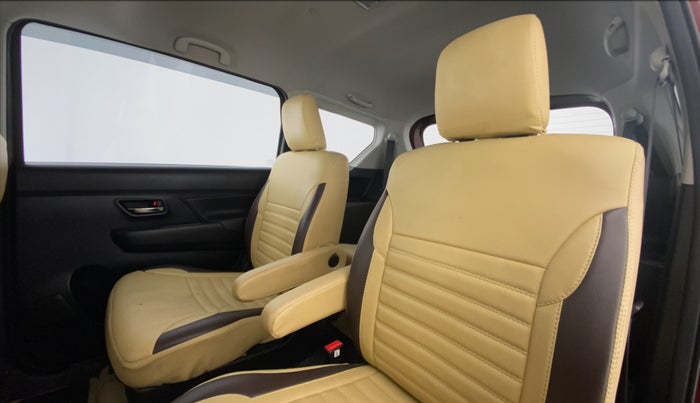 2020 Maruti XL6 ZETA SHVS, Petrol, Manual, 13,804 km, Right Side Rear Door Cabin