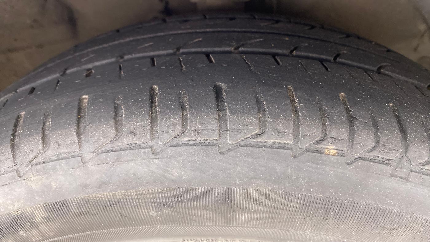 2015 Hyundai Verna FLUIDIC 1.6 SX CRDI, Diesel, Manual, 93,836 km, Right Front Tyre Tread