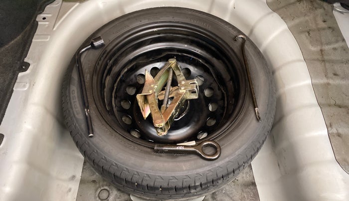 2015 Hyundai Verna FLUIDIC 1.6 SX CRDI, Diesel, Manual, 93,836 km, Spare Tyre