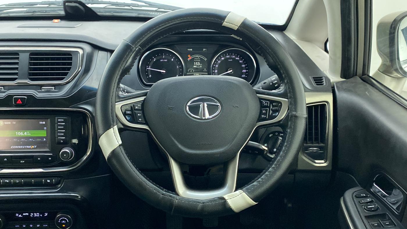 2017 Tata Hexa Varicor 400 XT, Diesel, Manual, 61,927 km, Steering Wheel Close Up