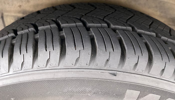 2017 Tata Hexa Varicor 400 XT, Diesel, Manual, 61,927 km, Right Rear Tyre Tread