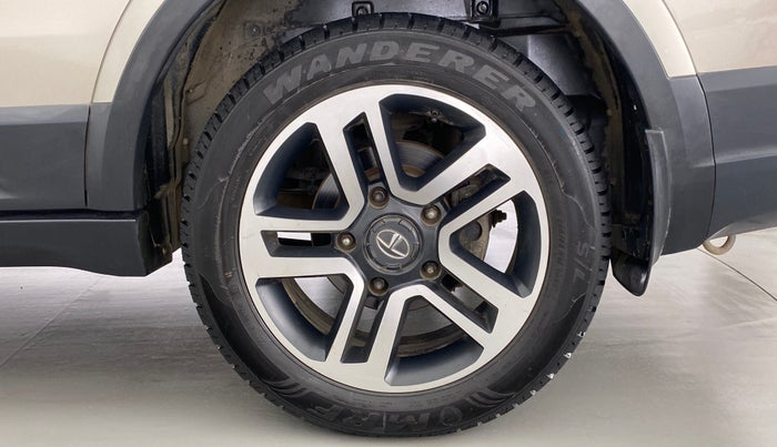 2017 Tata Hexa Varicor 400 XT, Diesel, Manual, 61,927 km, Left Rear Wheel