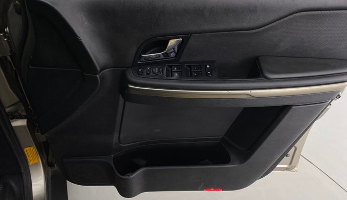 2017 Tata Hexa Varicor 400 XT, Diesel, Manual, 61,927 km, Driver Side Door Panels Control